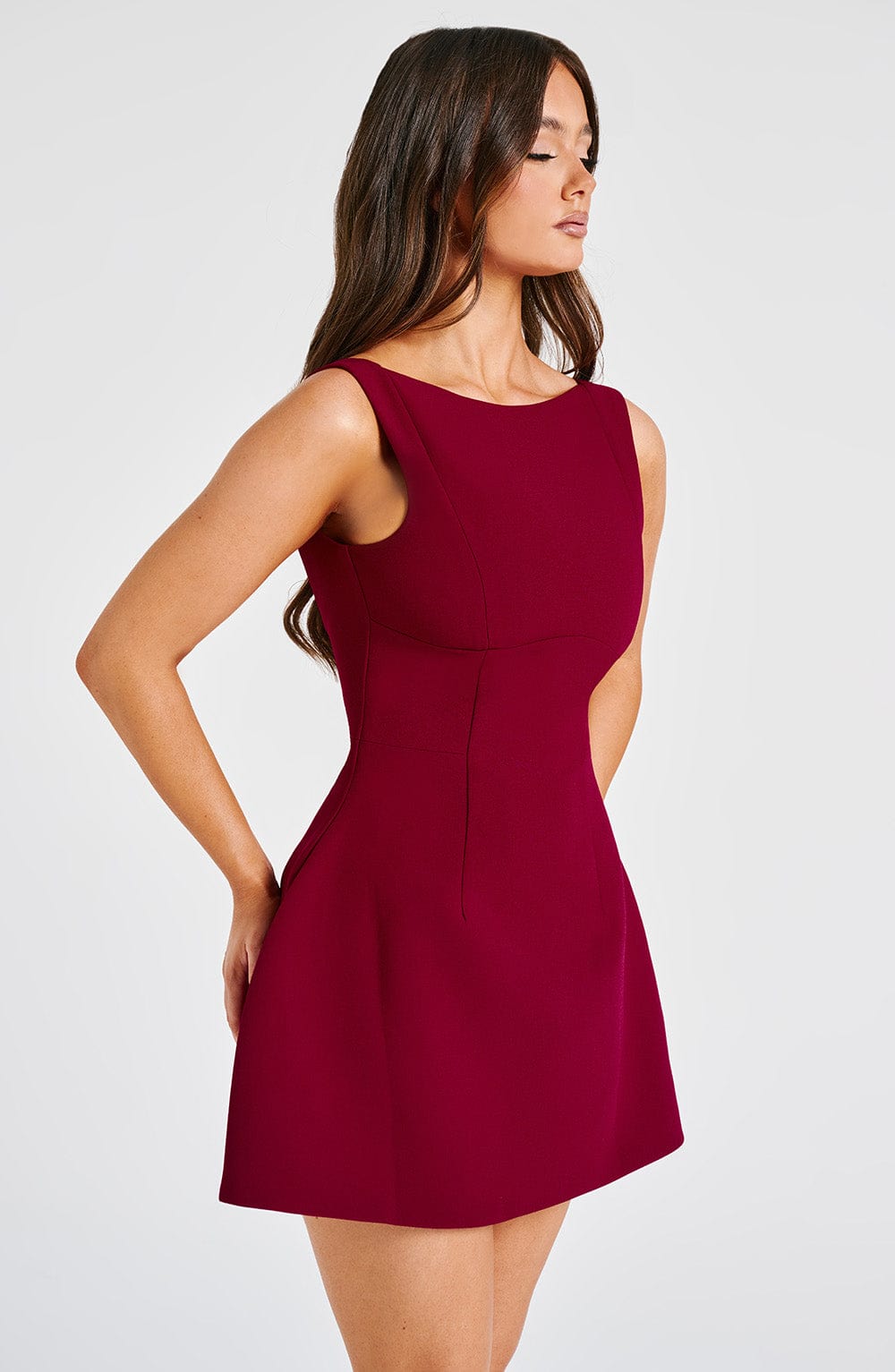 NOIR BACKLESS MINI DRESS - WINE